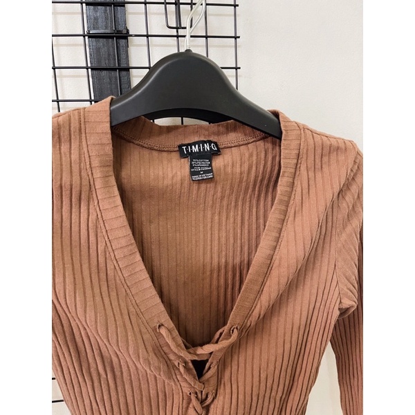 PASS- Áo croptop rút dây trước ngực