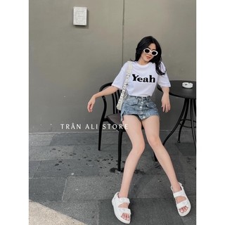 Set áo pull trắng chữ đen + chân váy jean đắp tà