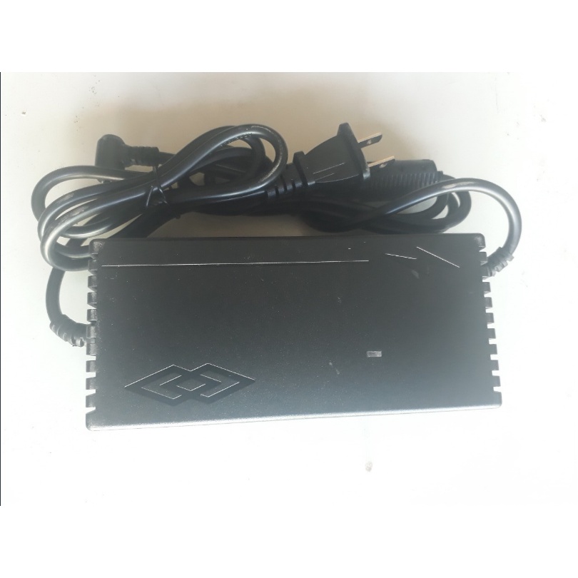 Bộ Sạc Pin Sắt LiFePO4 4S 14.6V-10A sạc bình pin lithium.