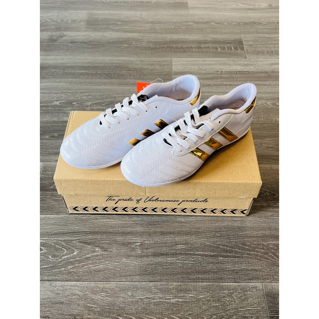 Giày Bóng Đá 3 Sọc Geet Chính Hãng, Màu Trắng Sọc Vàng Sân Cỏ Nhân Tạo