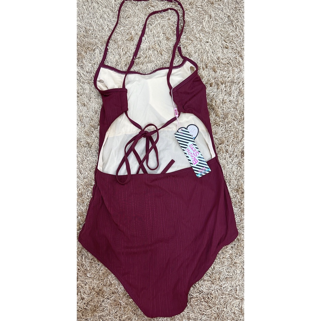 Bikini 1 mảnh , 2 dây mảnh