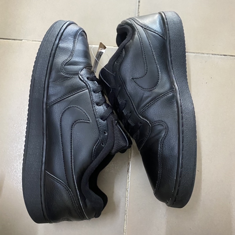 Giày chính hãng đã qua sử dụng