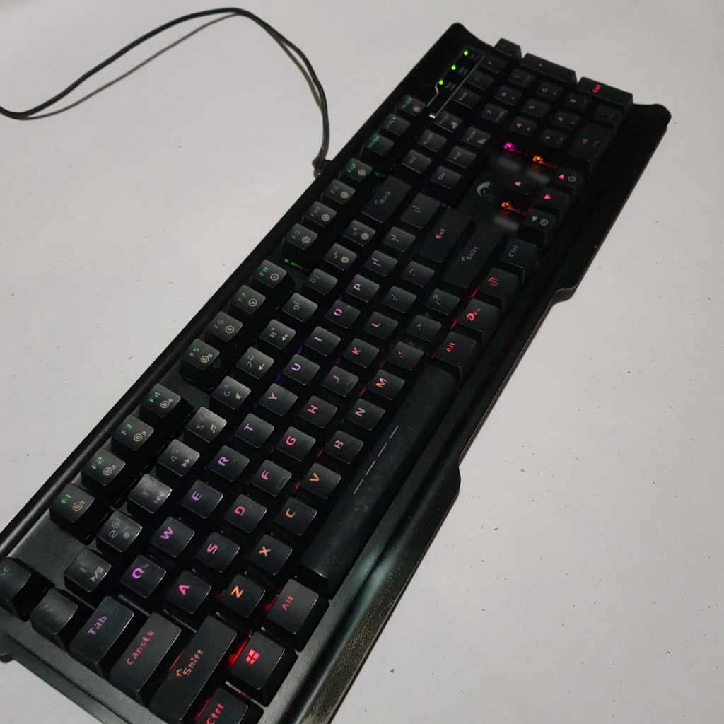 Bàn phím cơ e-3lue EKM757 hàng chính hãng đã qua sử dụng còn tốt