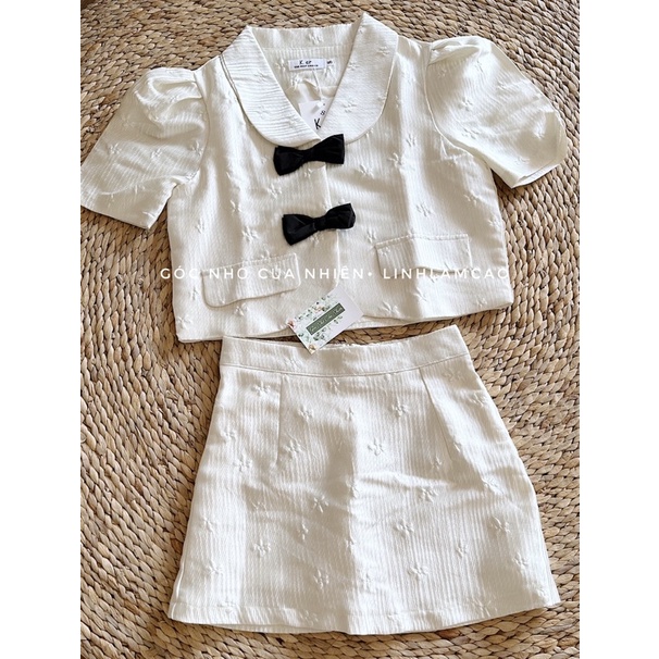 Set Áo Váy Croptop Phối Nơ Hoa Gấm Kèm Chân Váy