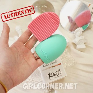 Cục giặt cọ trang điểm Feather B