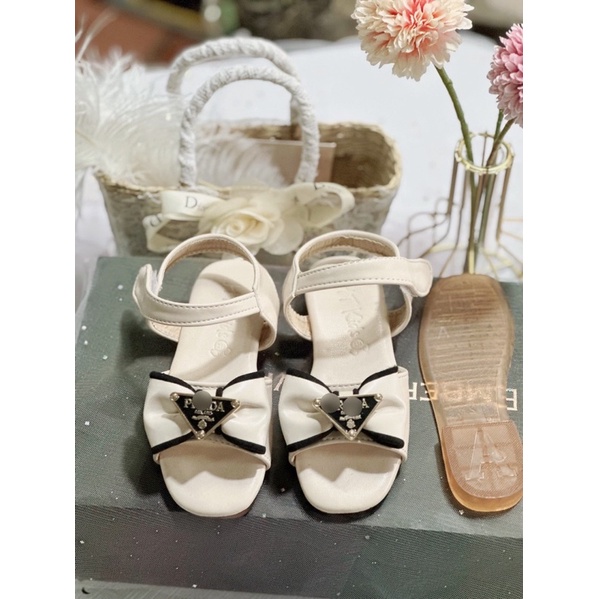 dép sandal nơ P.z.a.d.â cho bé gái da mềm đế trong đẹp