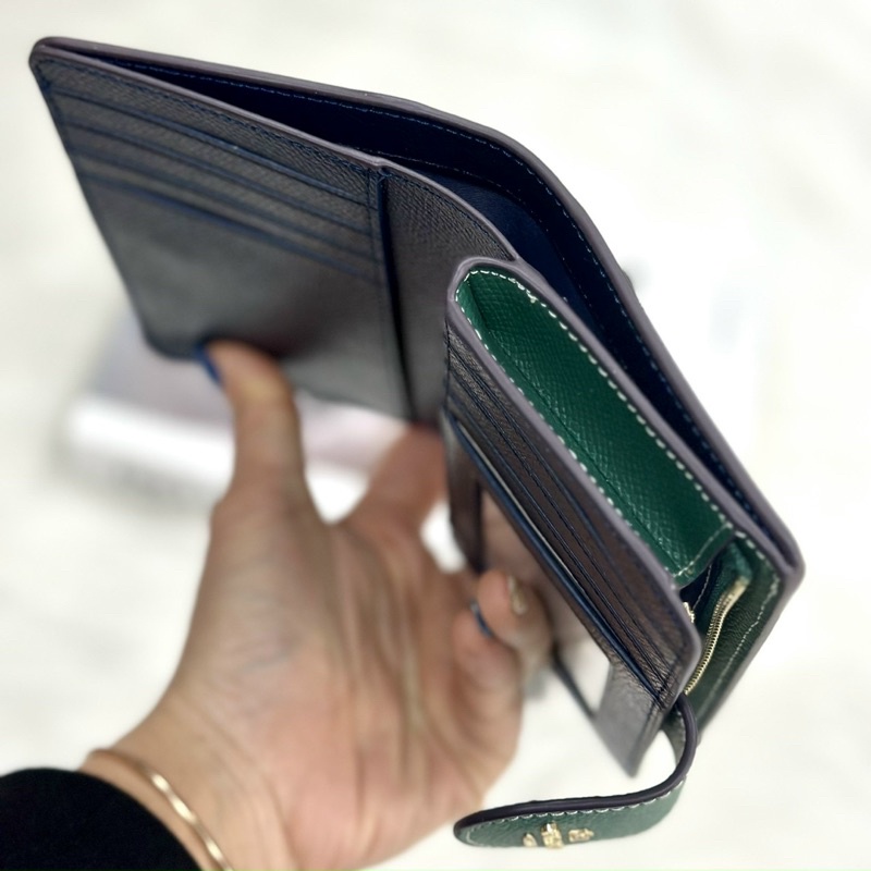 Ví Coach Medium Corner