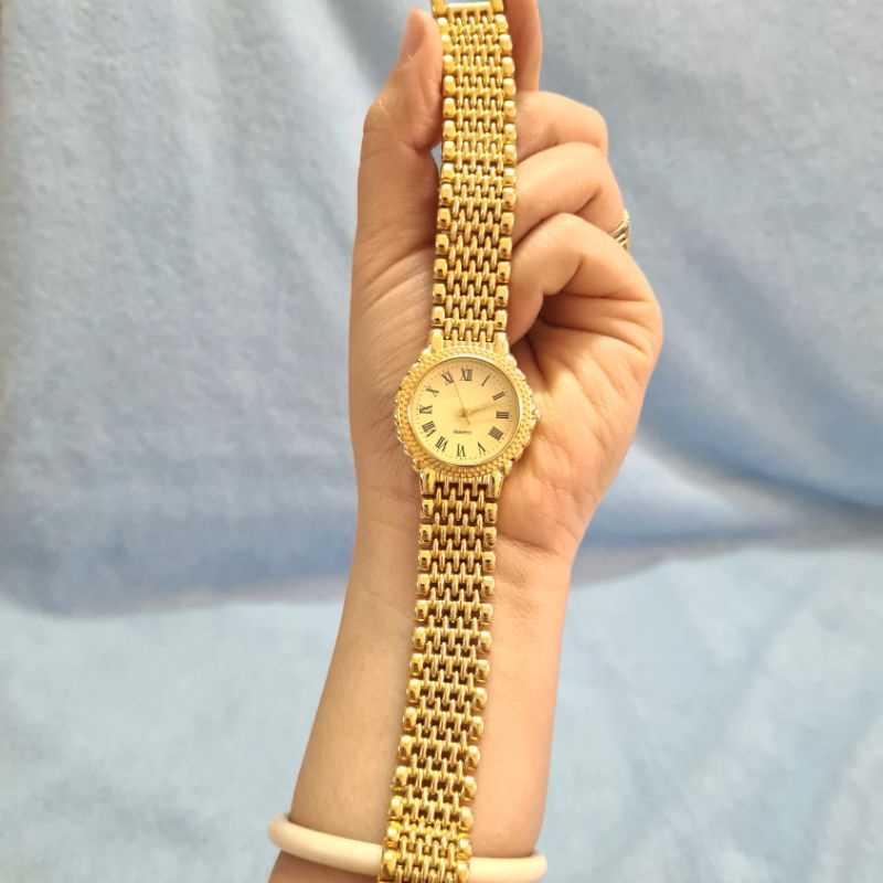 Đồng hồ si Nhật