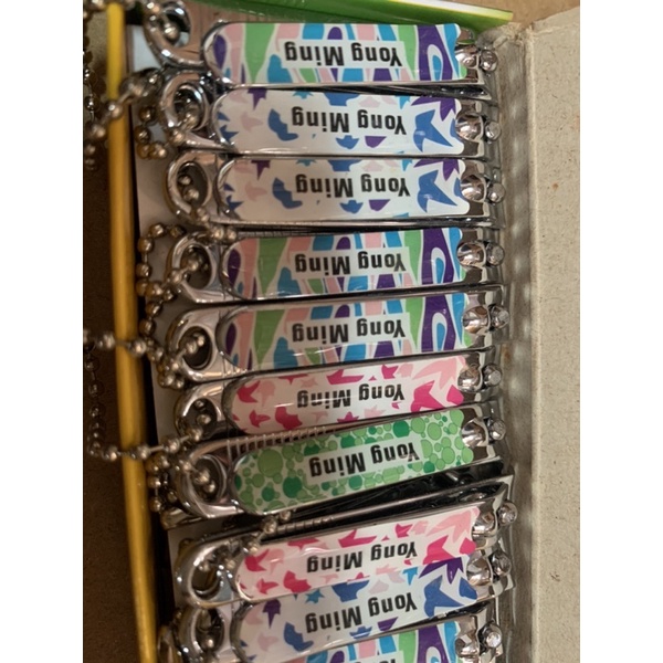 Bấm móng trẻ em có xích