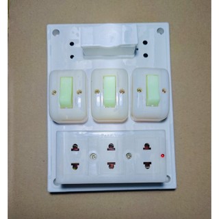 Taplo điện có Công tắc, cầu chì, ổ cắm tiện dụng
