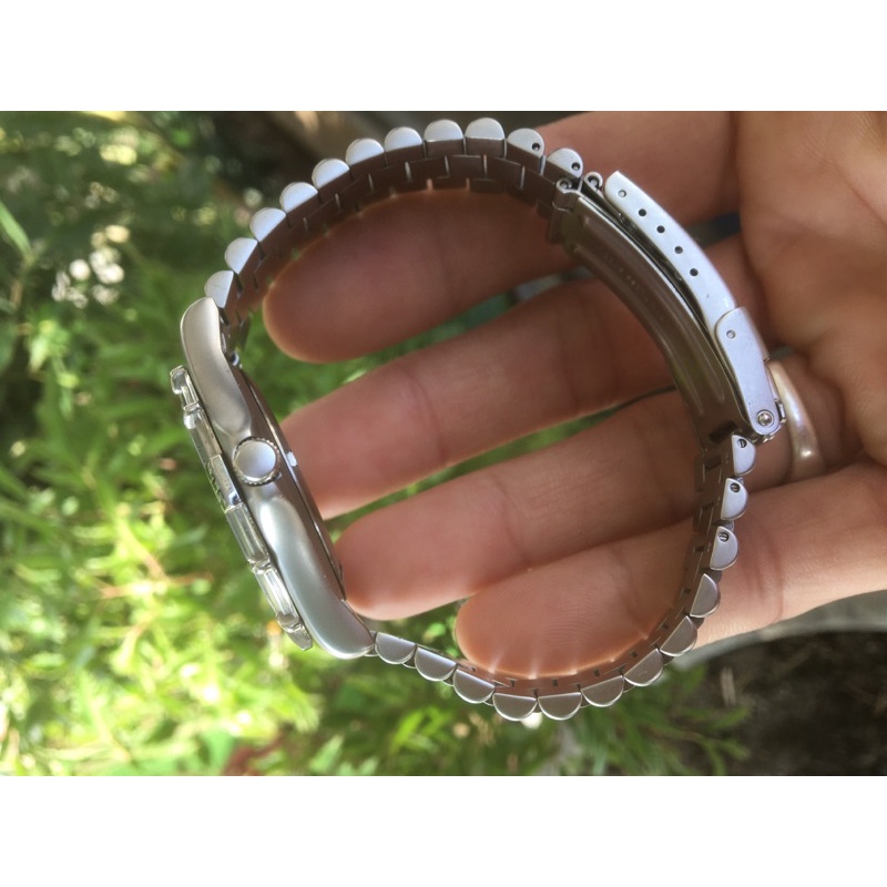 Đồng hồ Nam Nhật si .