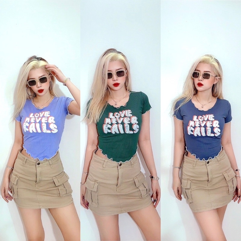 Áo croptop ôm thun bo gân xoăn lai bầu in Love Never Fails, 3 màu
