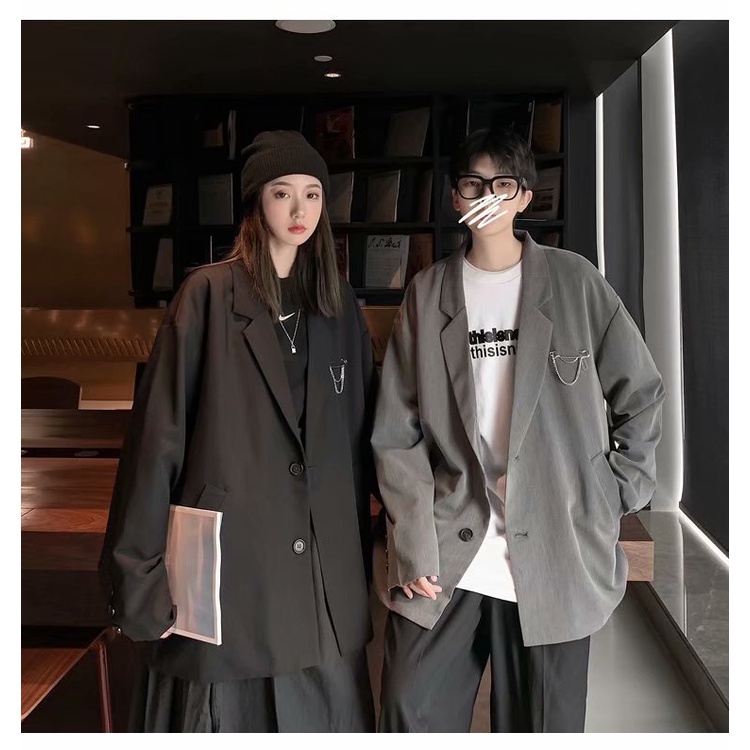 (SẴN) ÁO VEST ÁO BLAZER ĐEN CÓ PHỤ KIỆN GẮN KÈM NAM NỮ UNISEX OVERSIZE FORM RỘNG STREET STYLE ĐƯỜNG PHỐ CÁ TÍNH NGẦU