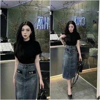 Set áo thun kèm chân váy jeans