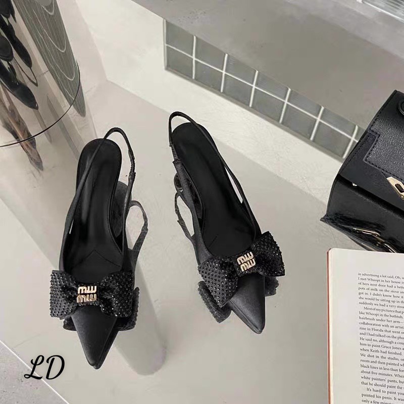 Sandal MIUMIU NƠ ĐÁ GÓT NHÚ