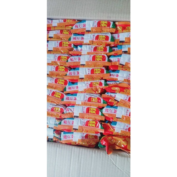Thùng Tôm Mì Ăn Liền WaiWai Thái 30 Gói