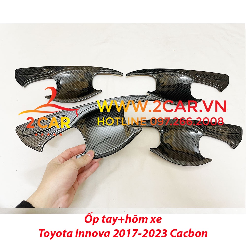 Ốp Tay Nắm, Hõm Cửa CARBON xe Innova 2017 2018 2019 2020 2021 2022 2023 vân cacbon cao cấp