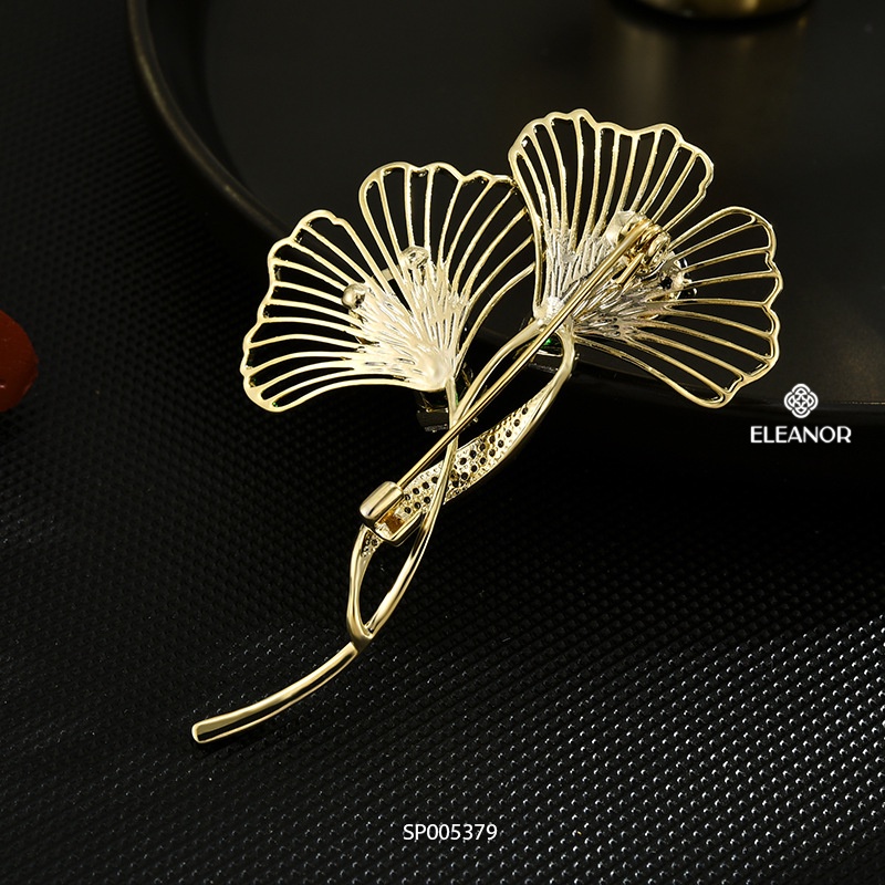 Ghim cài áo nam nữ Eleanor Accessories hình lá rẻ quạt đính đá xanh phong cách sang trọng phụ kiện trang sức 5379