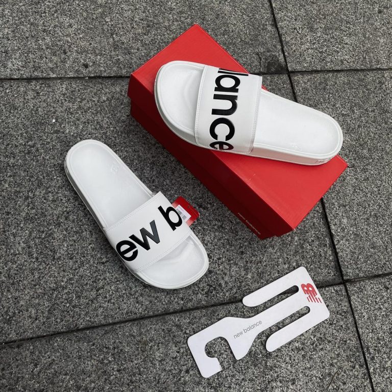 Dép Quai Ngang Chính Hãng New Balance Màu Trắng Logo Đen Shop Xám Store
