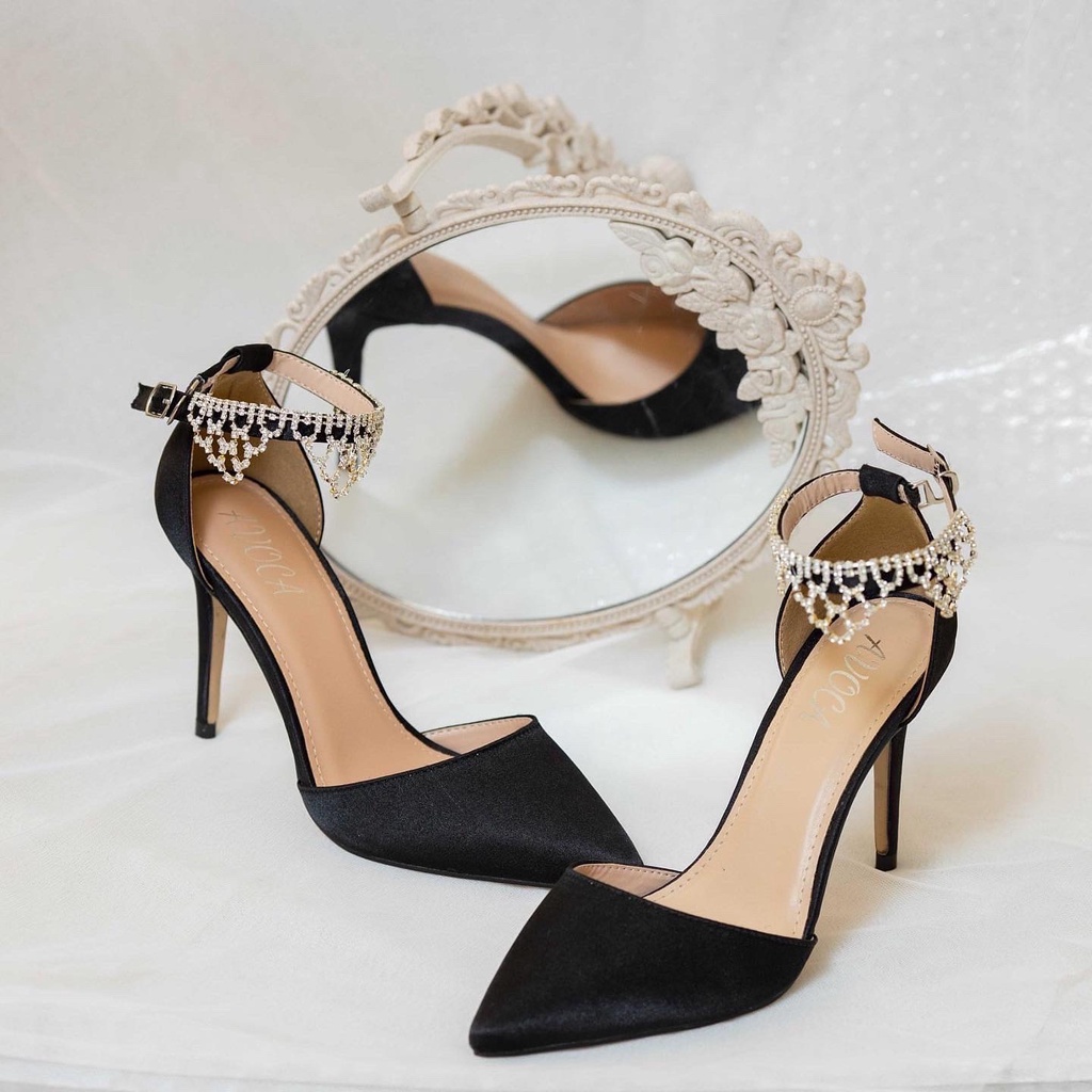 Giày mũi nhọn đính đá 9p A21