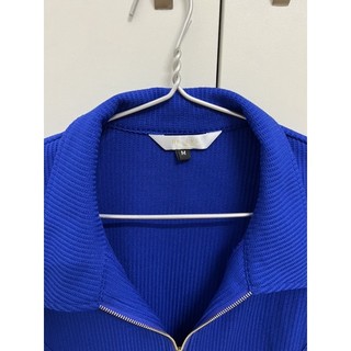 Áo croptop dài tay vân tăm Delys