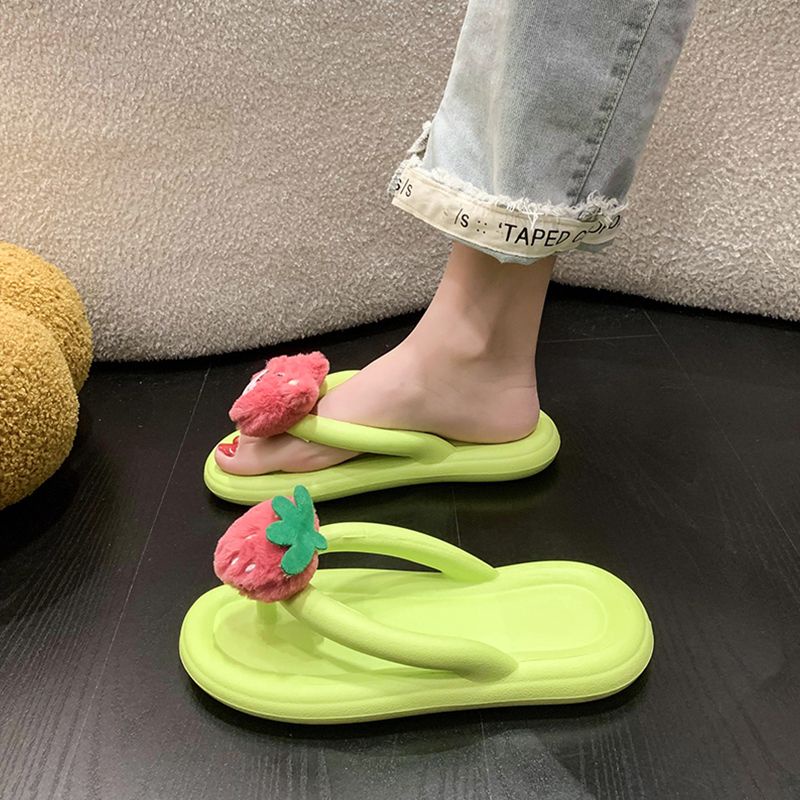 Dép gấu dâu-Đôi dép xỏ ngón dễ thương 2023