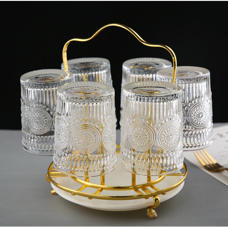 khay úp cốc để bàn uống nước được mạ vàng cao cấp. Gía úp cốc mạ vàng hình hươu kèm khay hứng nước, tiện dụng