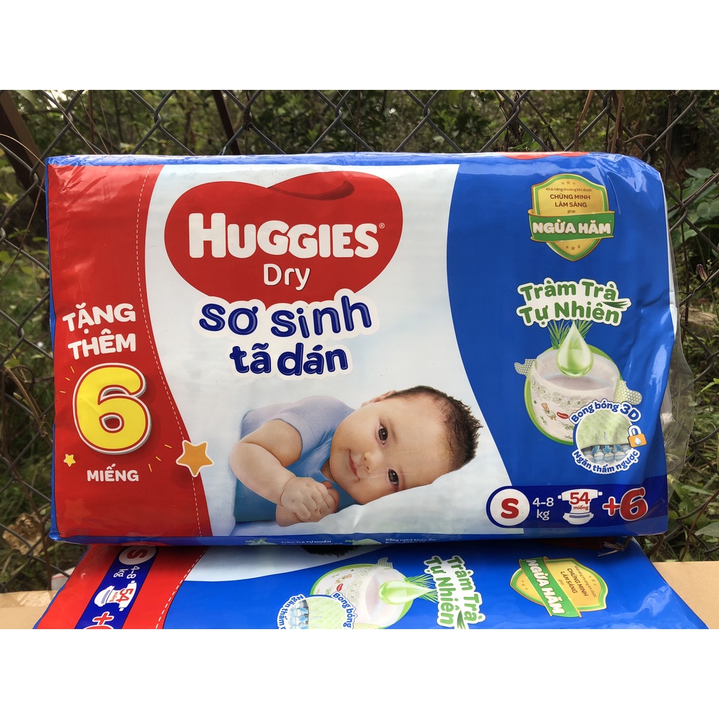 Tã dán Huggies sơ sinh NB70 /S54 / S80