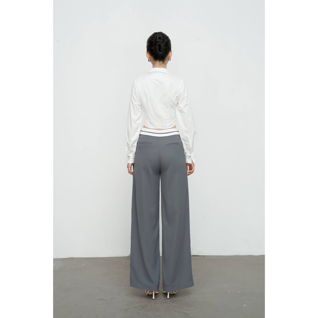 Áo sơ mi Onetone dáng croptop dài tay phối cúc Sanny