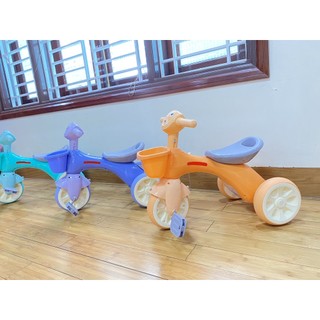 Xe đạp 3 bánh có đèn và nhạc