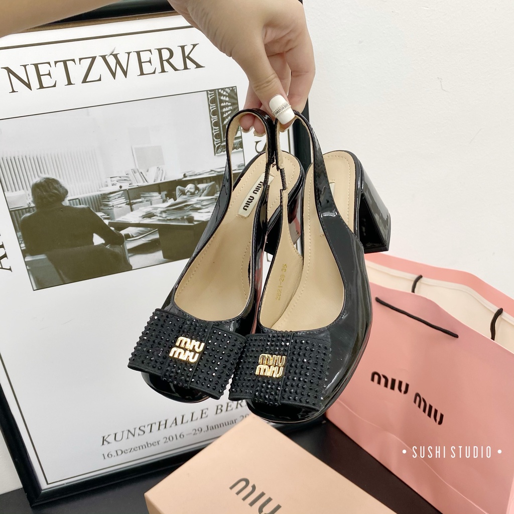Sandal MIUMIU NƠ ĐÍNH ĐÁ