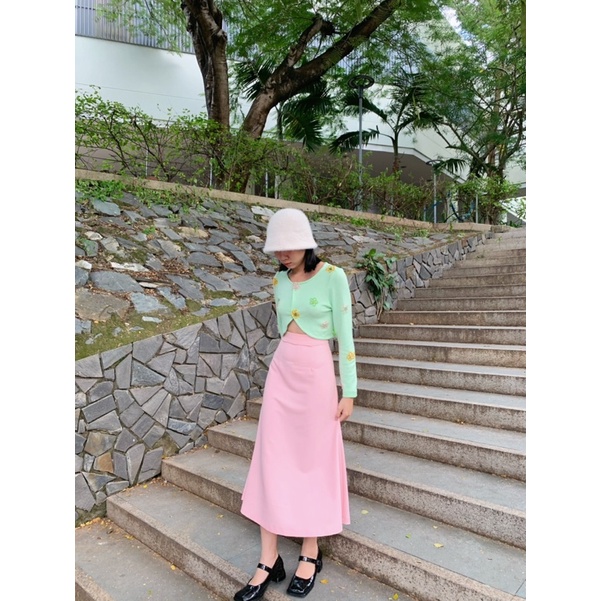 Chân váy đuôi cá ôm phần hông và loe nhẹ phần đuôi Ladies Skirt