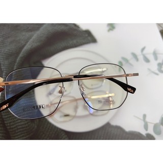 Gọng Kim Loại Titanium