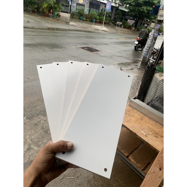 Kệ gỗ treo tường TRẮNG kích thước 15x40 cm tặng kèm dây day .