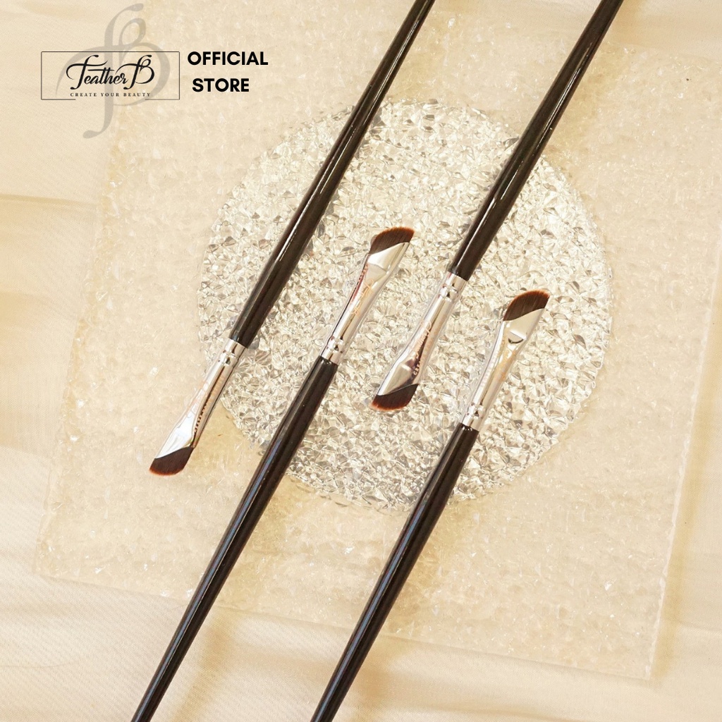 Cọ Liner - Khối Mũi Vạt Dẹt - Che Khuyết Điểm Feather B