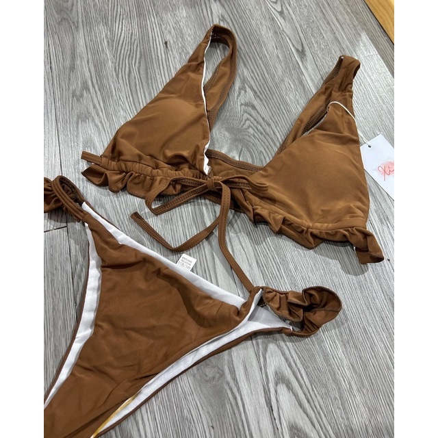 Bikini 2 mảnh viền bèo