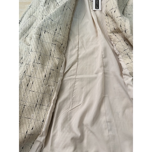 Pass áo khoác vest dạ dáng ôm cực sang Loanlam Quảng châu newtag