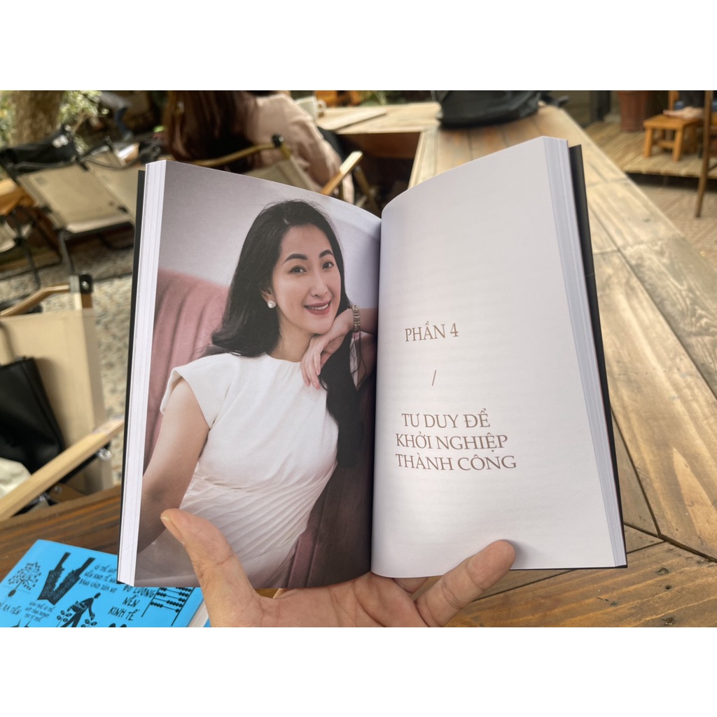 Sách - Phụ Nữ Và Tự Do - Thay đổi tư duy, thay đổi cuộc đời - Hồng Nguyễn - Nxb Thanh Niên | BigBuy360 - bigbuy360.vn