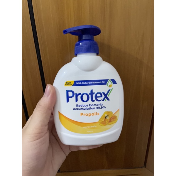 Nước rửa tay Protex Propolis keo ong 250ml/chai. Nhập khẩu Thái Lan