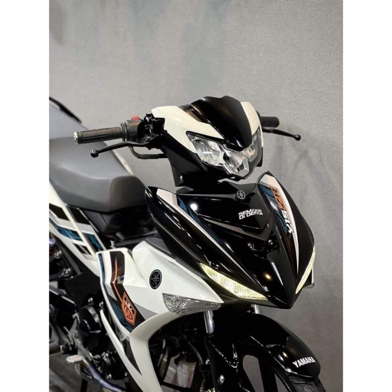 Tem exciter Y15zr cho xe trắng