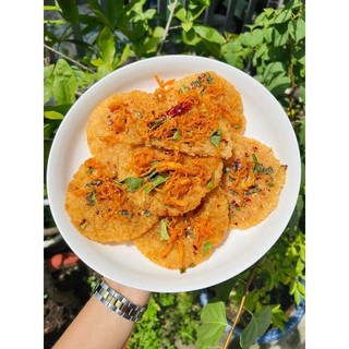CƠM CHÁY KHÔ GÀ LÁ CHANH