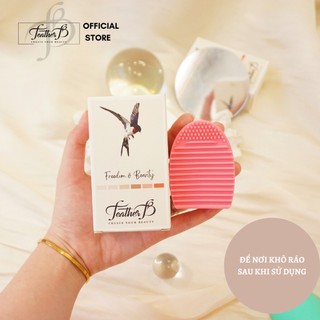 Cục giặt cọ trang điểm Feather B (Giao màu ngẫu nhiên)