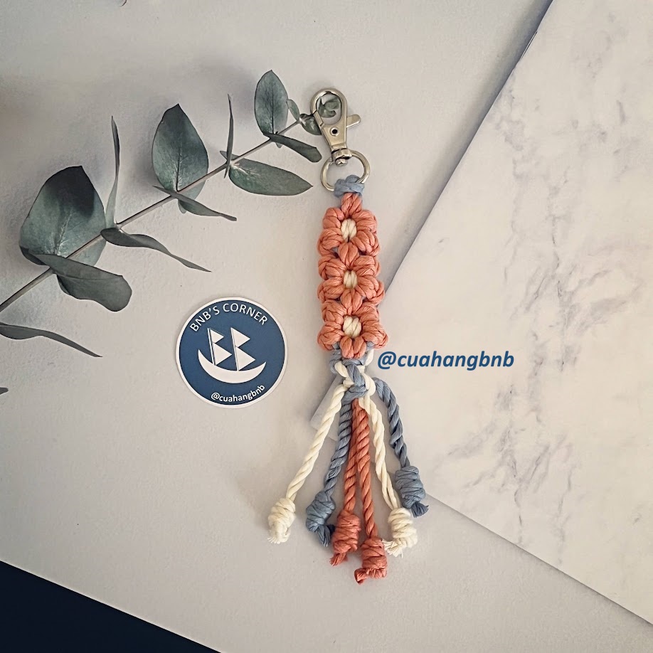 Dây hoa handmade trang trí balo, túi xách | Daisy macrame keychain