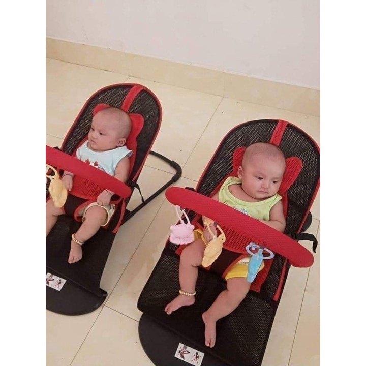 Ghế rung đa chức nặng tặng kèm đồ chơi