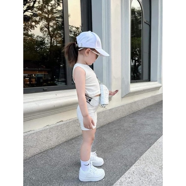 Áo crotop sát nách cho bé, chất liệu cotton 100%, mặc cùng quần legging ngố Xún lolakid