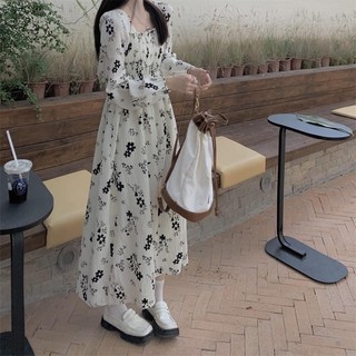 Váy Hoa Nhí Dáng Dài PRETTY CLOSET Đầm Đi Biển Siêu Xinh Lưng Chun Cổ Vuông Tay Dài Phong Cách Vintage Cực Tôn Dáng V49