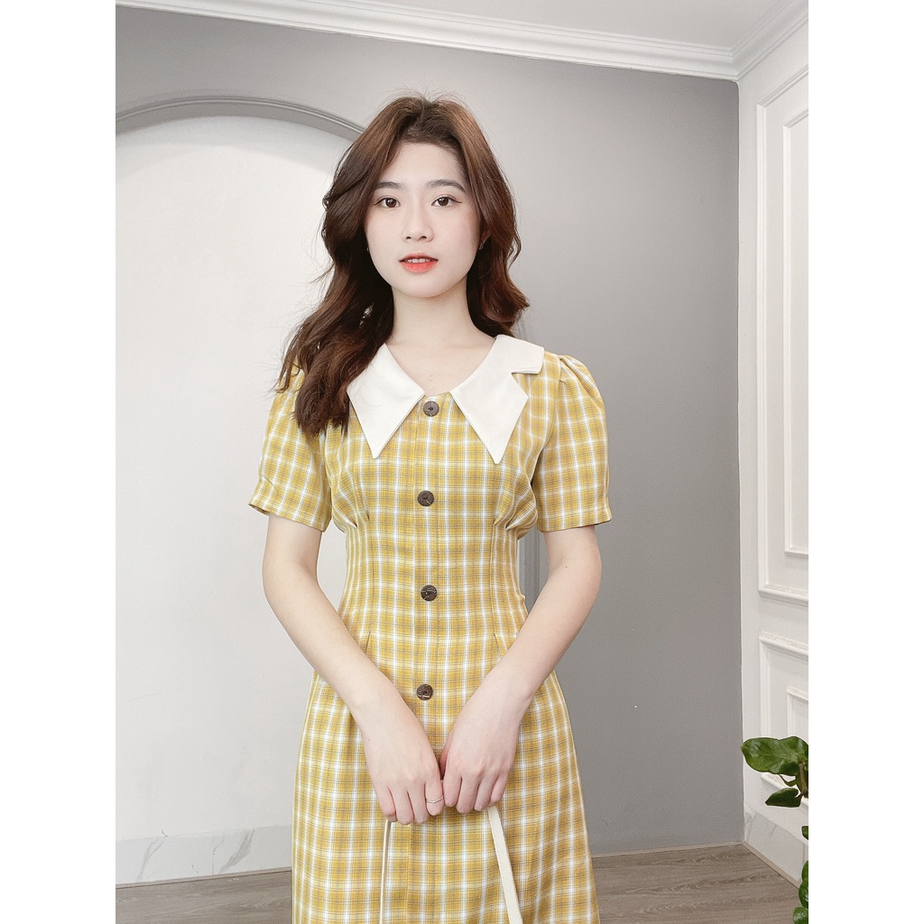 Váy Xoè Kẻ Cổ Phối Cúc Gỗ Min House