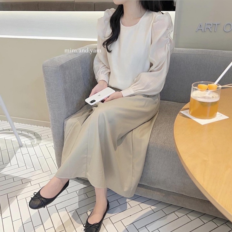 Áo tơ tay nhún & Chân váy thô kèm thắt lưng be