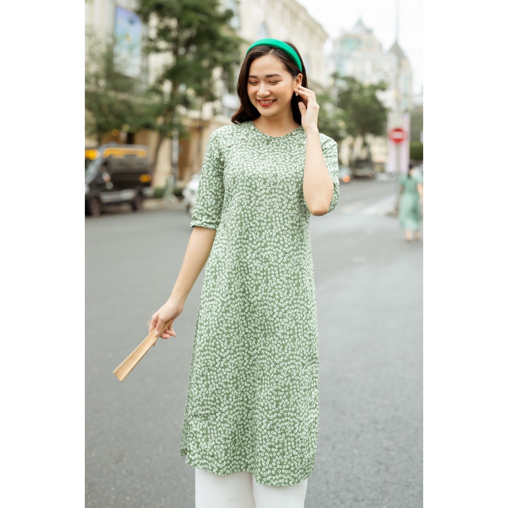 Áo dài cách tân hoa nhí_ SUNNY_ lụa hàn châu họa tiết hoa nhí quần lụa dài, áo dài  dáng suông cổ tròn rất đẹp