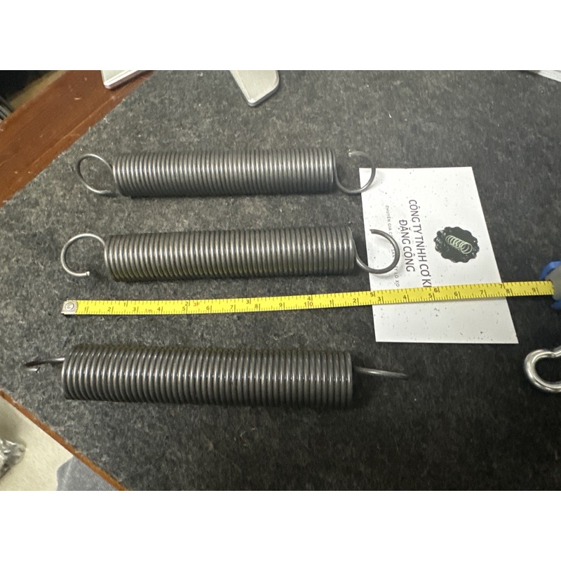 Lò xo kéo đk ngoài 20mm sợi 2mm dài tổng 140mm